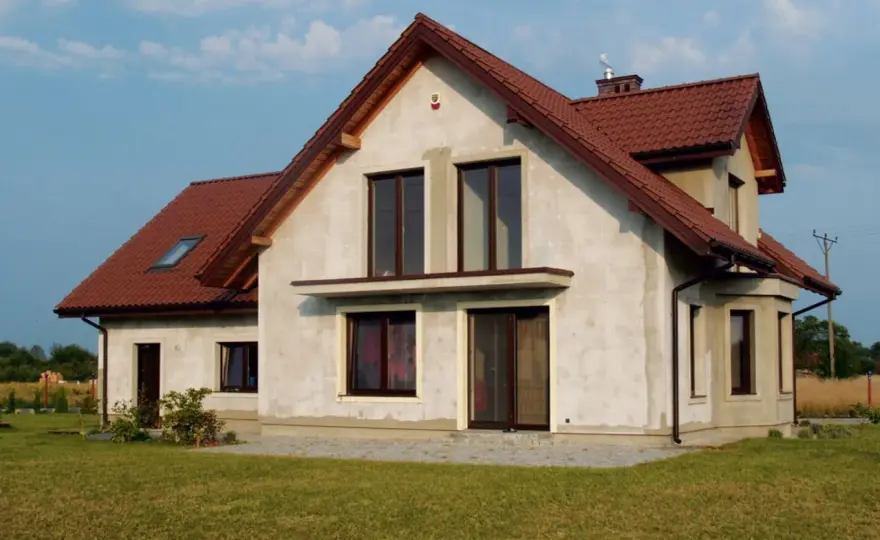 Linia wysokiego napięcia a budowa domu - Czy to możliwe?