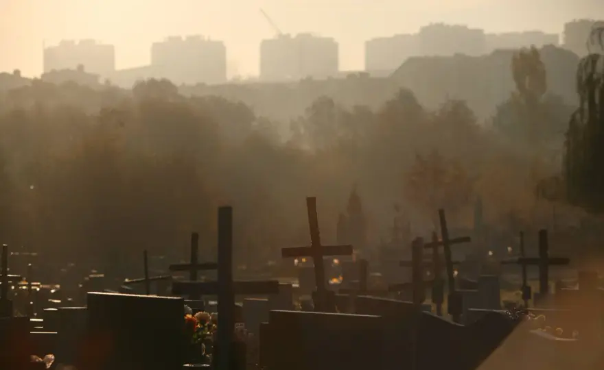 Jak dojechać na cmentarz Batowice w Krakowie - proste trasy i wskazówki
