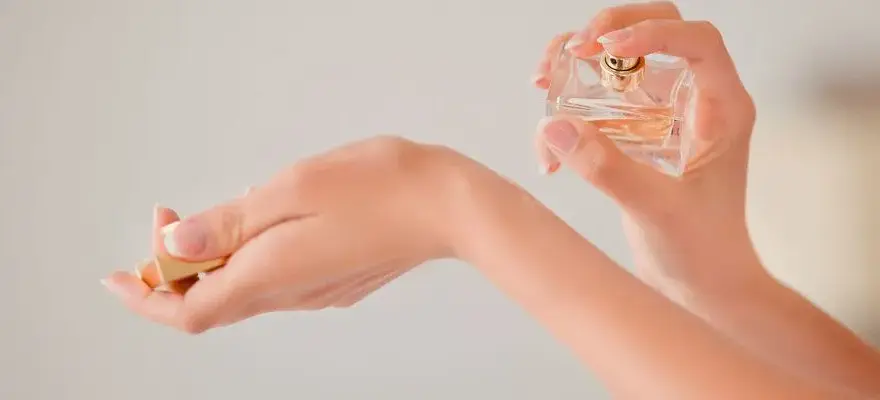 Co lepsze: woda perfumowana czy woda toaletowa? Sprawdź różnice!