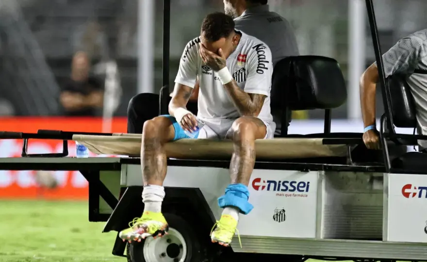 Neymar kontuzjowany - Kiedy wróci? Diagnoza i plany Brazylii