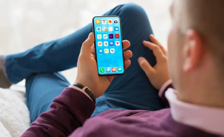 Wolne ładowanie telefonu? Sprawdź, co spowalnia Twój smartfon!