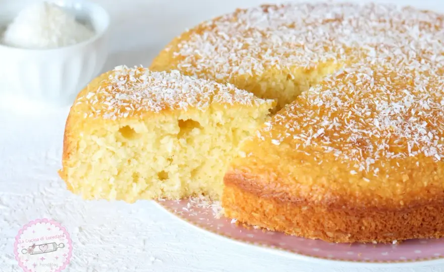 Torta al cocco soffice - dosi, cottura e varianti