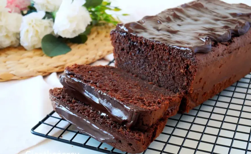 Babka kakaowa bez zakalca - jak upiec ją miękką i wilgotną