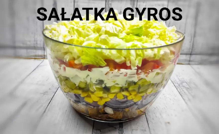 Jak zrobić sałatkę gyros - prosty przepis, który zachwyci każdego
