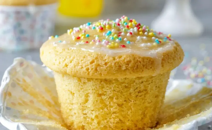 Saftige Fanta Muffins - So gelingt der Teig garantiert fluffig