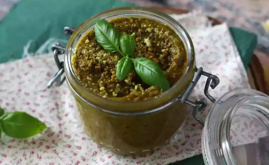 Pesto pistacjowe - Jak zrobić idealny sos i uniknąć błędów?