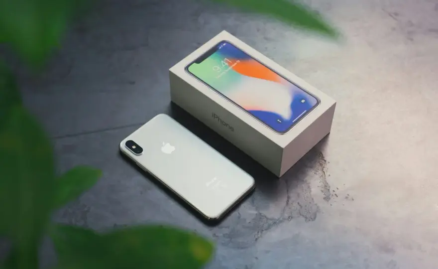 Jak sprawdzić, czy iPhone jest oryginalny? Uniknij oszustwa!