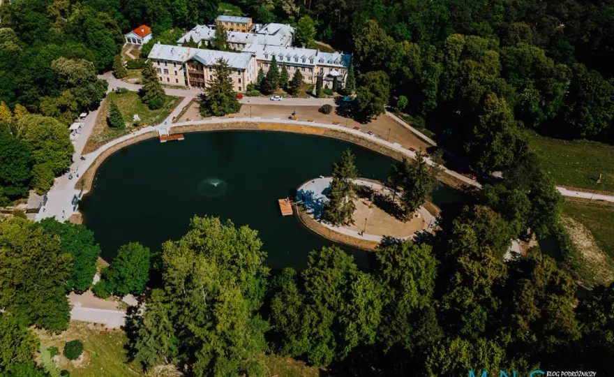 Nałęczów na weekend: Gotowy plan na relaks i odkrywanie uzdrowiska