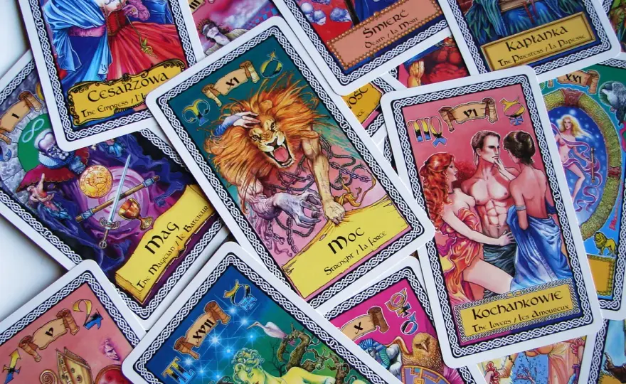 Tarot na tydzień - jak czytać karty i wyciągać wnioski