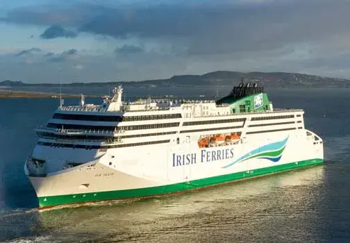 Ile kosztuje prom do Irlandii? Sprawdź najtańsze opcje i trasy