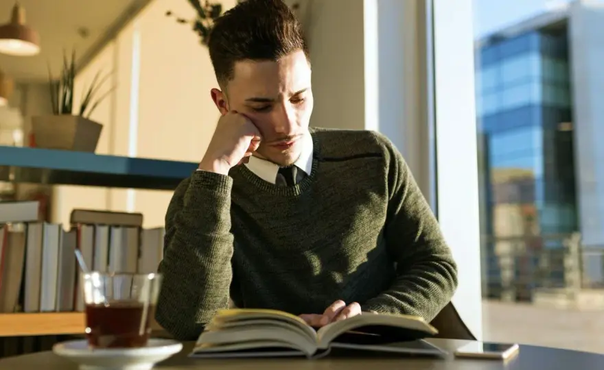 Bestsellery literatury faktu - Jak wybrać wartościowe książki?
