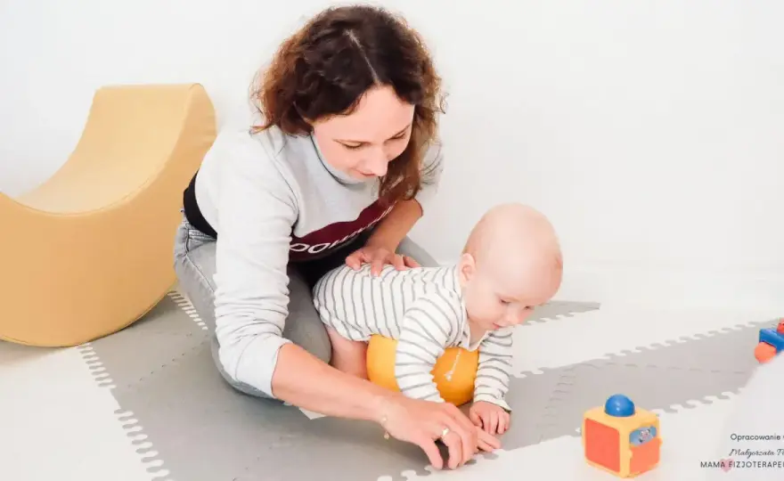 Zabawy z 2-miesięcznym dzieckiem - Co naprawdę wspiera rozwój?