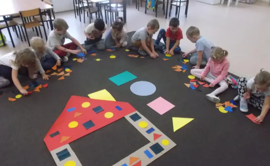 Figury geometryczne w przedszkolu - 7 pomysłów na naukę przez zabawę