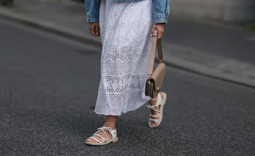 Tu falda larga blanca Stradivarius: looks + trucos de estilista