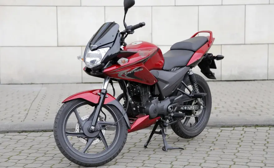 Jak napisać umowę kupna sprzedaży motoroweru: Niezbędne elementy i dokumenty