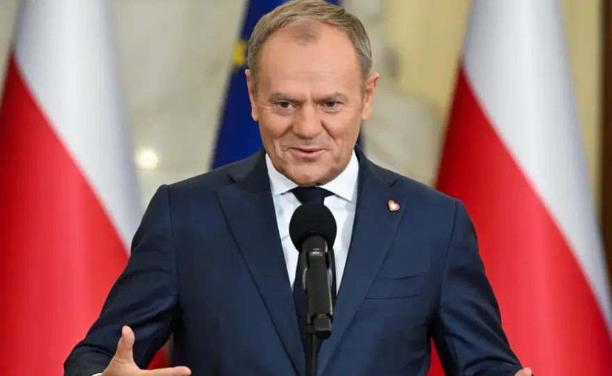 Ile wynosi emerytura Tuska? Zaskakujące kwoty i źródła świadczeń