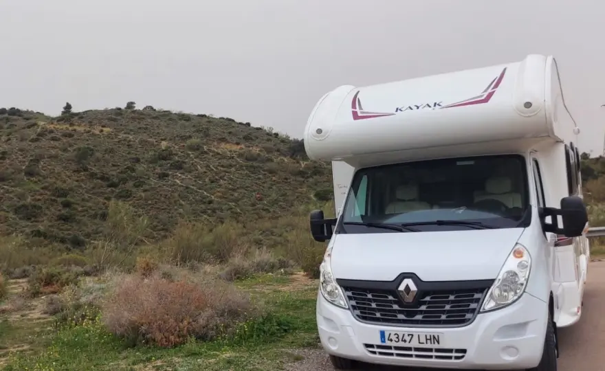 Kempingi w Hiszpanii - gdzie jechać, ile kosztują i co sprawdzić