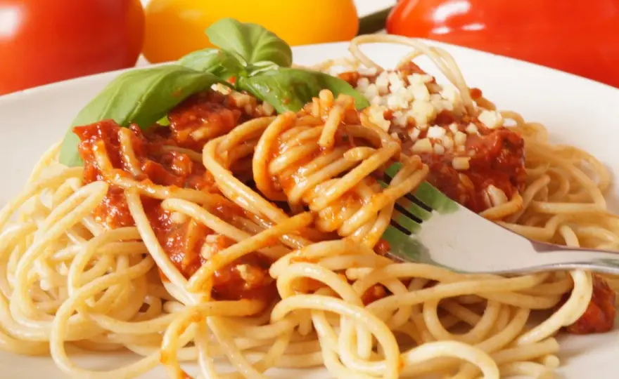 Spaghetti z papryką: Jak zrobić idealne? Sprawdzone przepisy