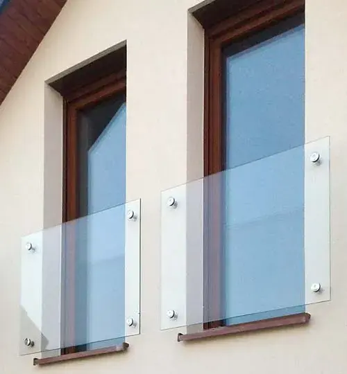 Jak wybrać najlepsze szkło na balustrady? Rodzaje, bezpieczeństwo i praktyczne porady