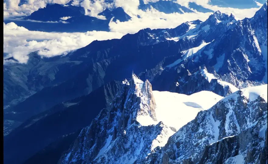 Mont Blanc w jakim kraju? Odkryj granice i tajemnice szczytu