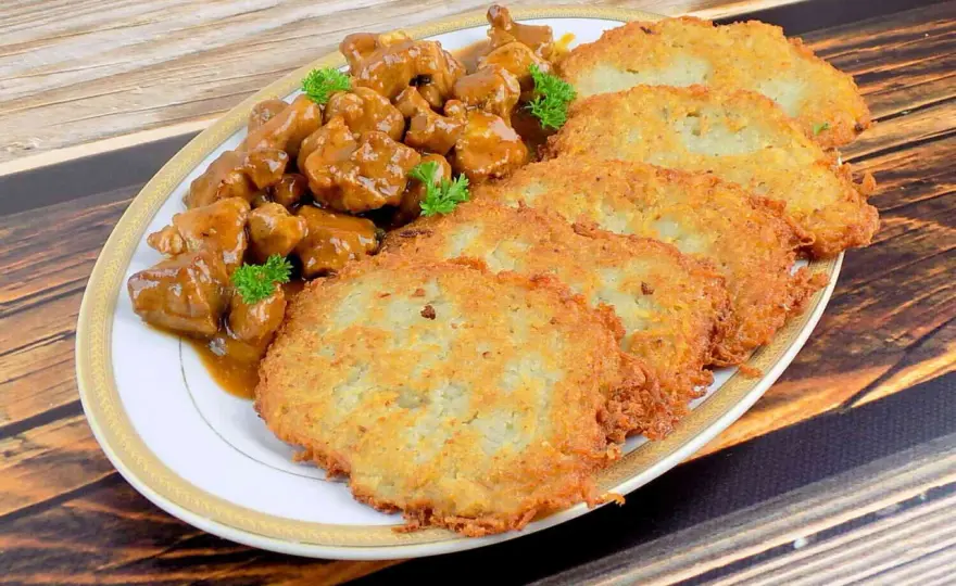 Rösti idealne – jak zrobić chrupiące placki ziemniaczane?