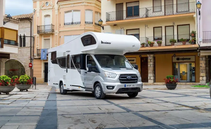 Benimar Sport 363 pod lupą - czy to alkowa dla rodziny?