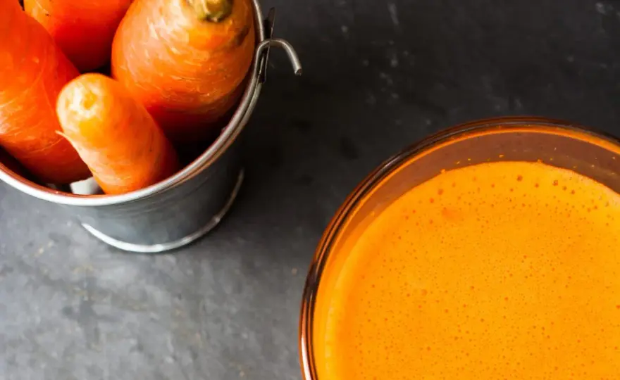 Karottensaft Wirkung - Wie gesund ist er wirklich?