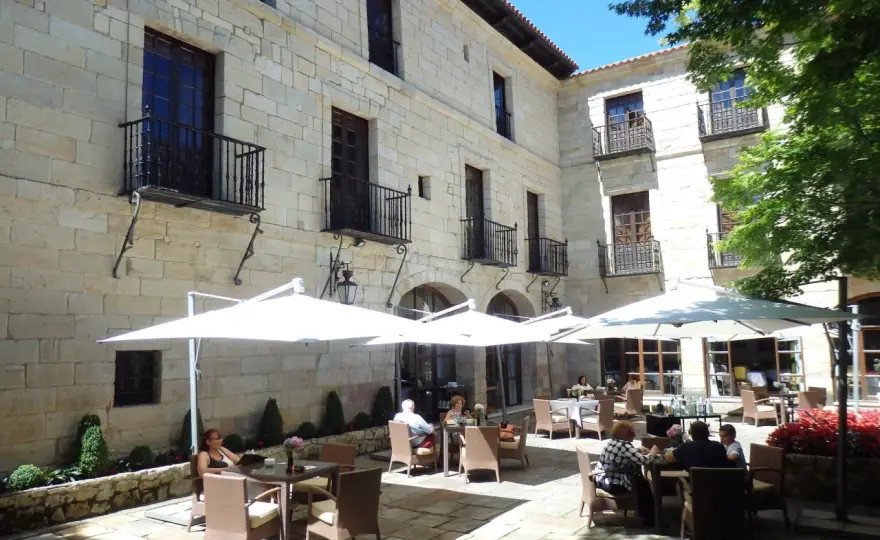 Dónde Comer en Santillana del Mar - Guía para Acertar