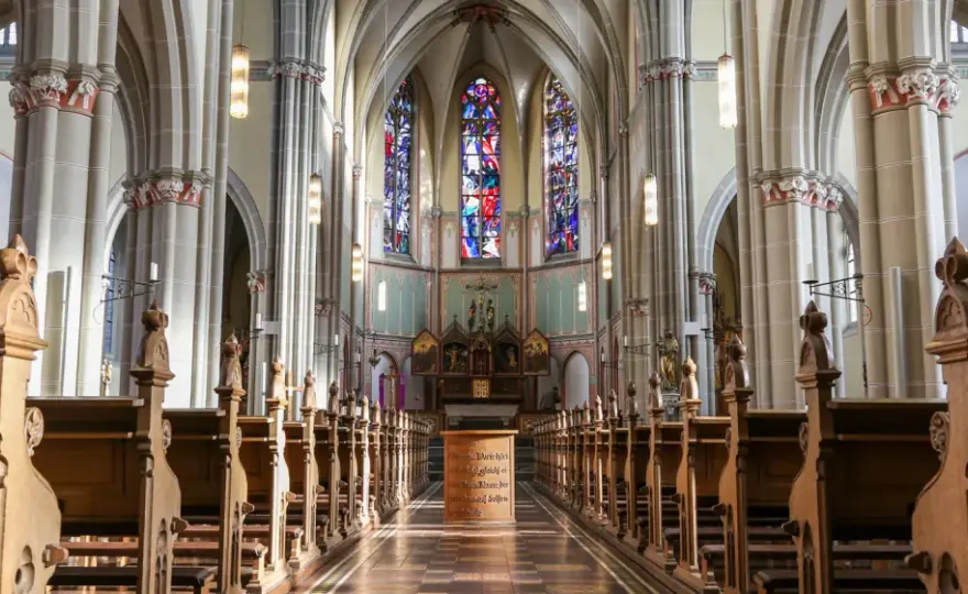 Katholische Kirche - Was den Innenraum wirklich prägt