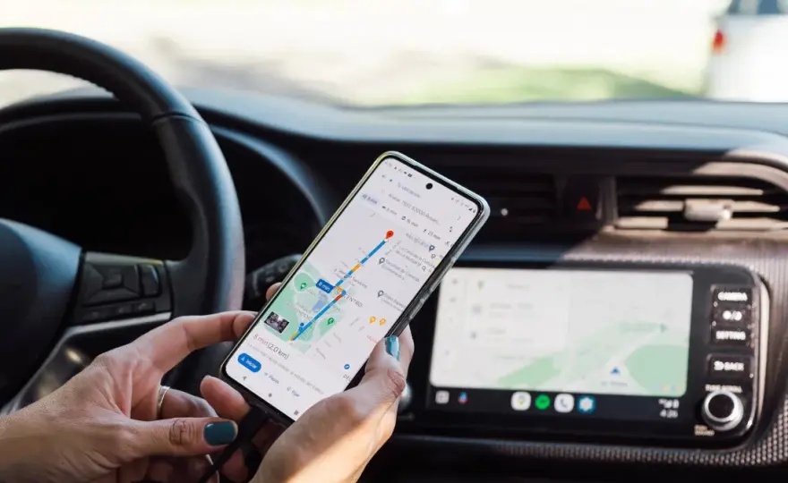 Mandat za telefon - Ile punktów karnych i co grozi za trzymanie w ręku?