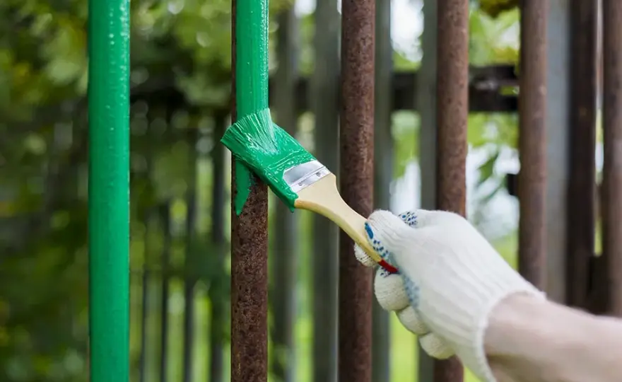 Jaką farbę do balustrady wybrać? Opinie i porady z forum dla trwałego efektu