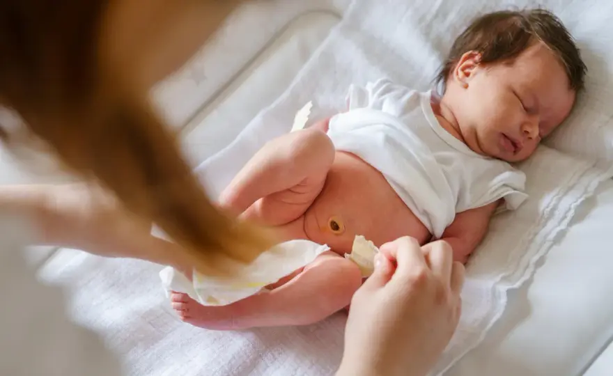 Pępek noworodka po kikutku - Co jest normą, a kiedy do lekarza?