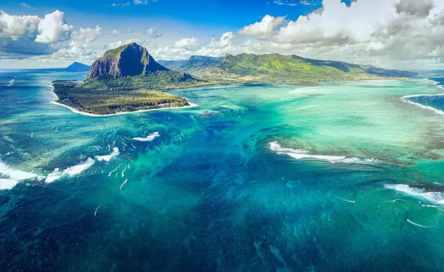 Unterwasser-Wasserfall vor Mauritius - wie die Illusion entsteht
