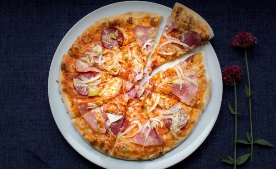 Gdzie zjeść w Starym Sączu? Odkryj najlepsze lokale gastronomiczne