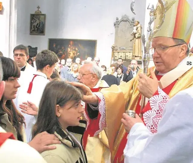 Co to jest sakrament bierzmowania i dlaczego jest tak ważny?