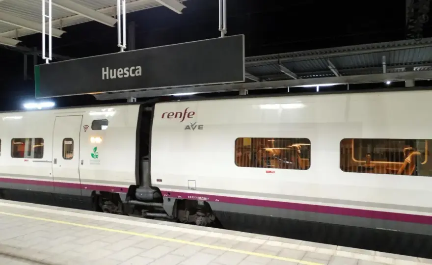 AVE Huesca-Sevilla - ¿Merece la pena? Guía completa