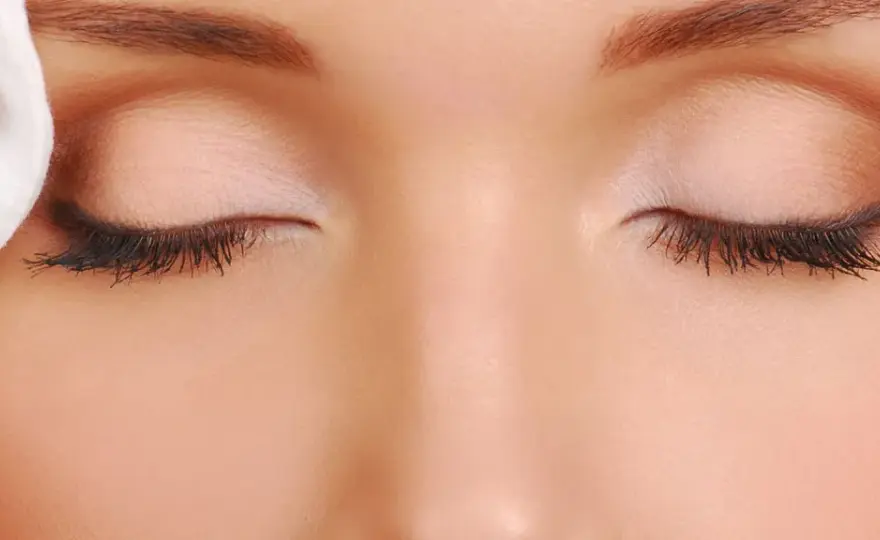 Wasserfeste Mascara entfernen - So geht's wirklich!