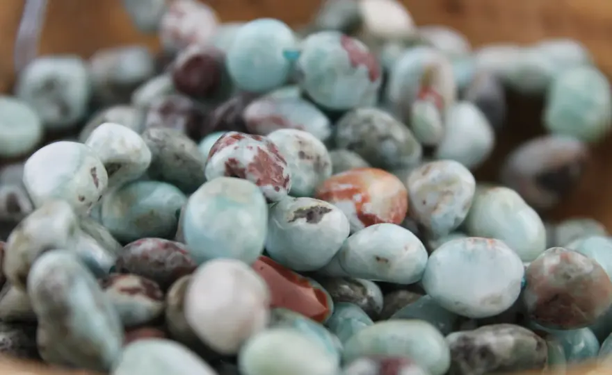 Larimar-Wirkung - Ruhe, Anwendung und echte Qualität erkennen