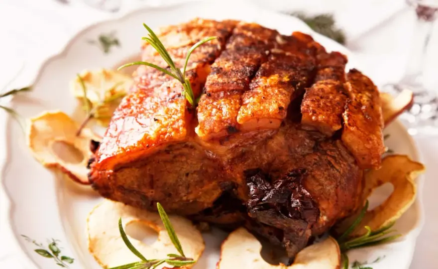 Krustenbraten im Ofen - Perfekte Kruste, saftiges Fleisch