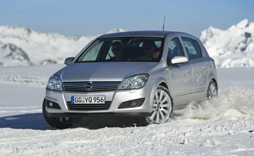 Jaki olej do skrzyni biegów Opel Astra H? Kluczowe informacje i porady