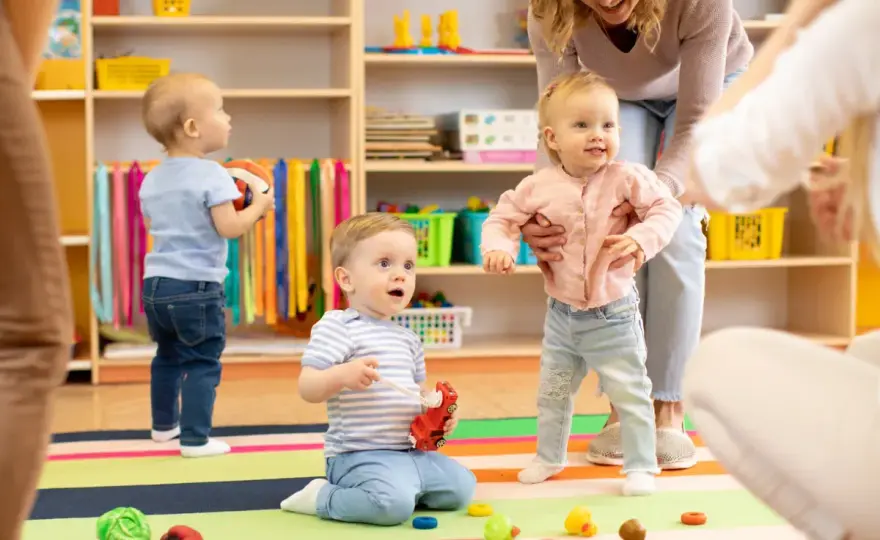 Starszy opiekun w żłobku - Ile lat? Liczy się więcej niż staż!