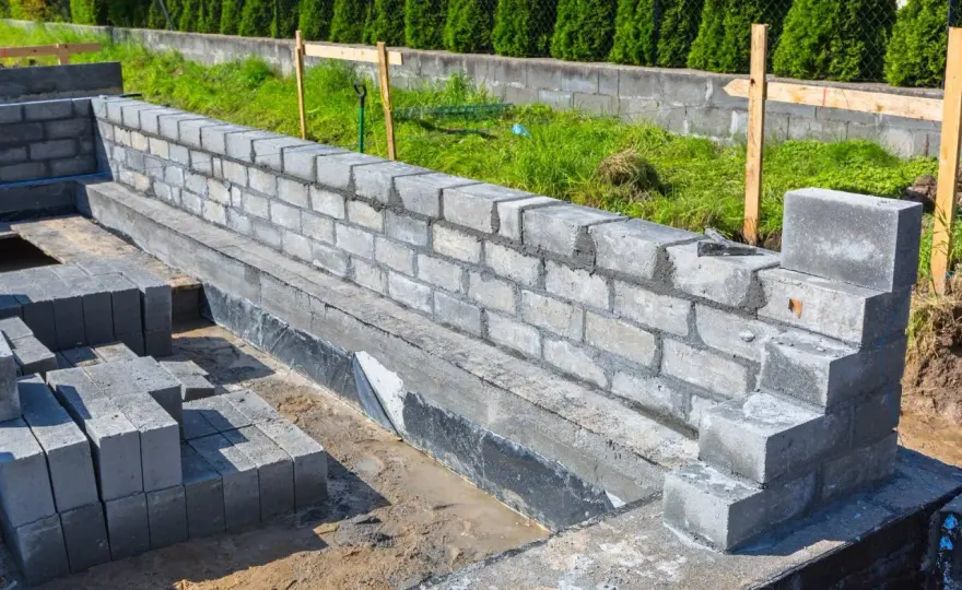 Jak obliczyć beton na fundamenty? Poradnik + Wzory i Przykłady