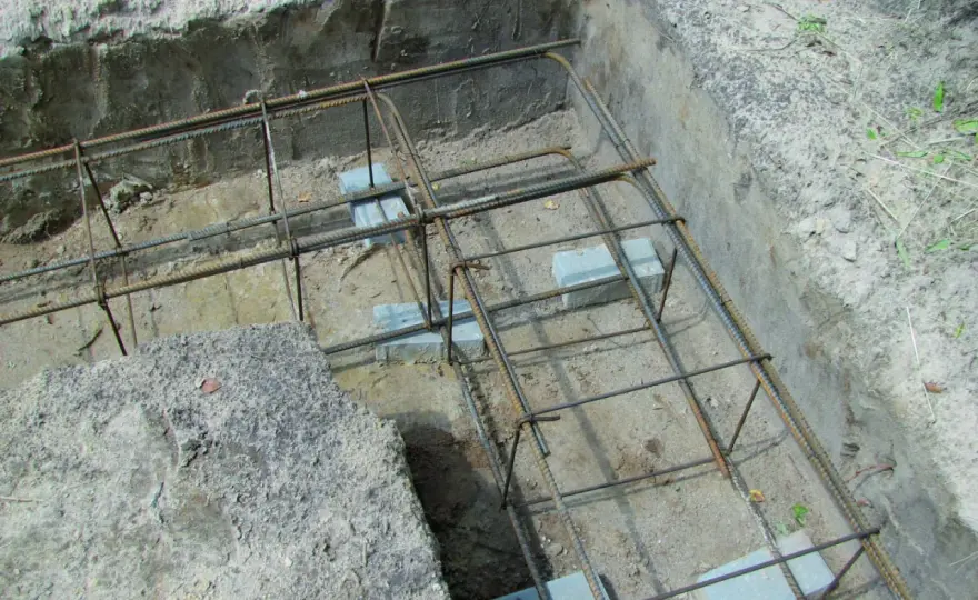 Jak łączyć zbrojenie w narożnikach? Poradnik eksperta