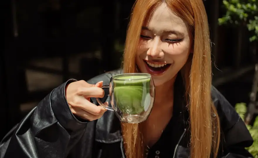 Matcha Nebenwirkungen - So trinkst du ihn verträglicher