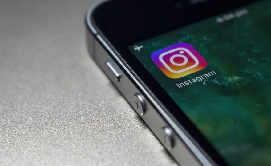 Shadow ban - Jak odzyskać zasięg na Instagramie i TikToku?