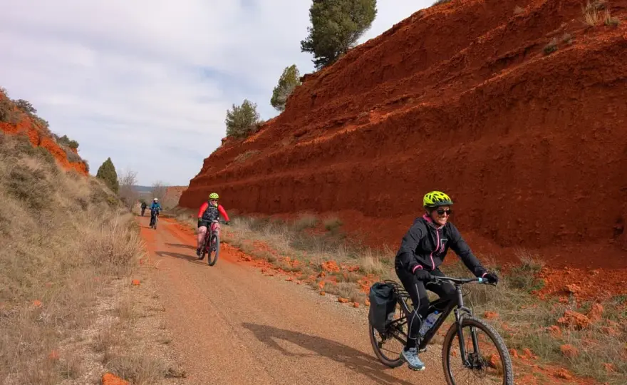 Vía Verde Ojos Negros - Guía definitiva para cicloturistas