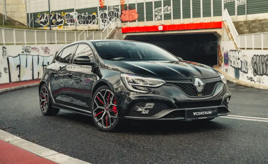 Leasing Renault Megane czy najem? Sprawdź pełny koszt