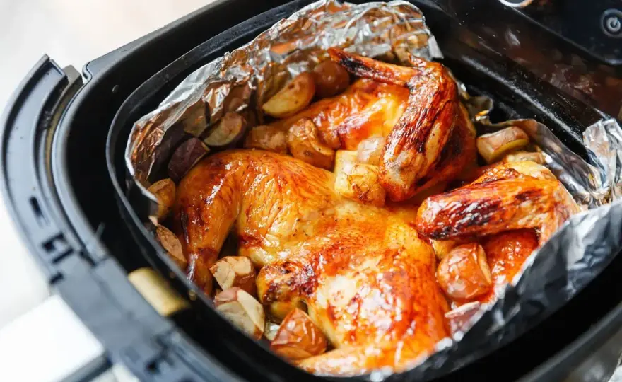 Pollo in friggitrice ad aria - tempi e trucchi per non seccarlo