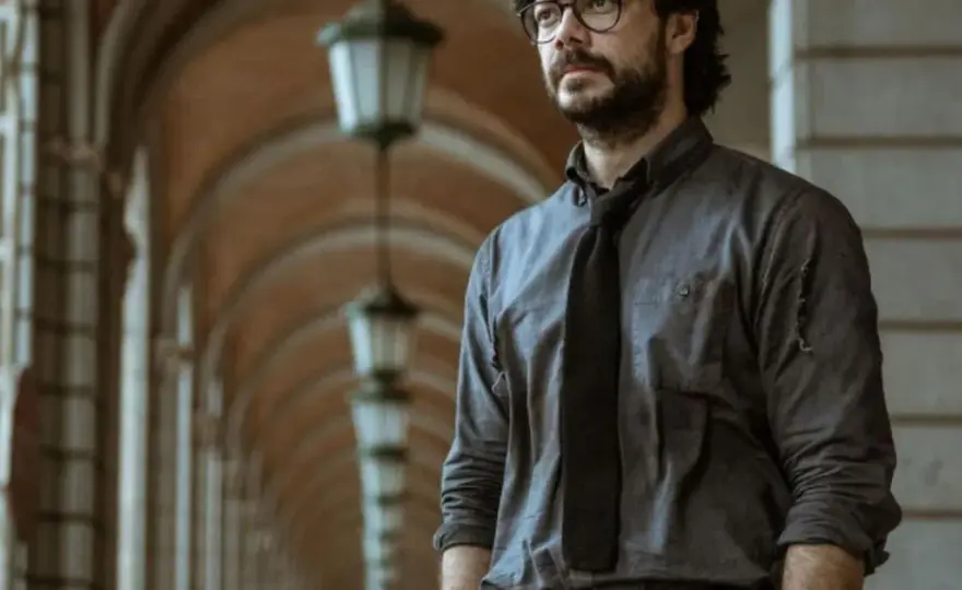 Profesor z Domu z Papieru: Kim jest geniusz, który przechytrzył system?