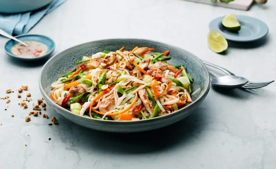 Asiatisk nudelsallad - Så lyckas du med balans & smak